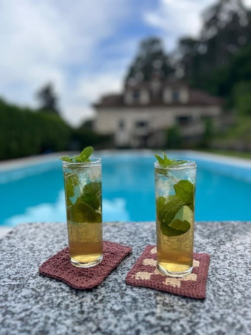 A piscina está aberta